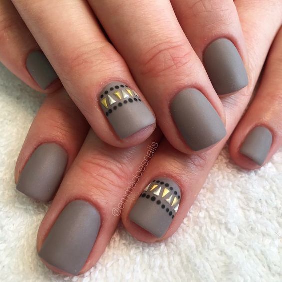 15 Chic Matte Winter Nail Ideas for 2023-2024