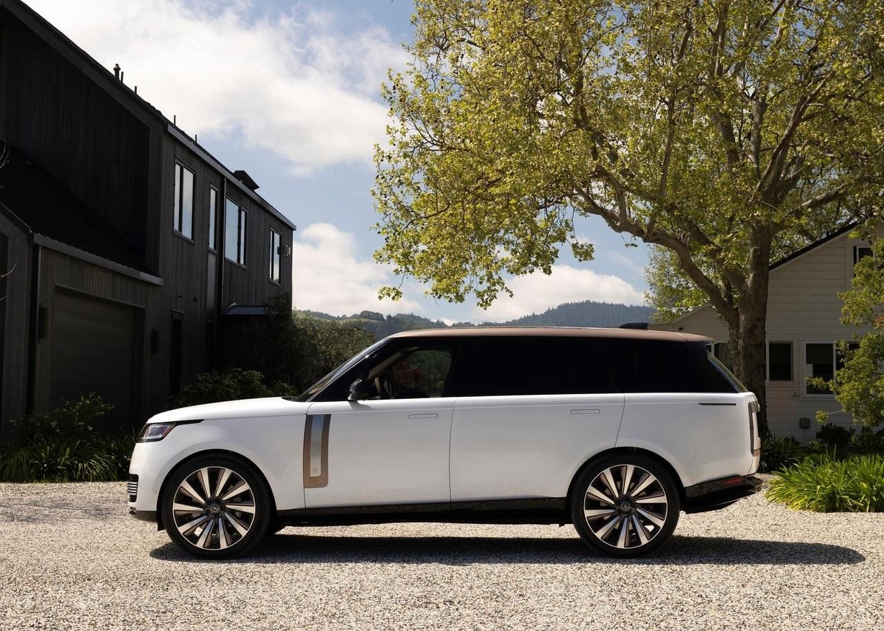 2022 Land Rover Range Rover SV Serenity