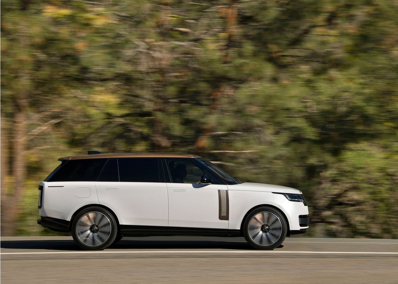 2022 Land Rover Range Rover SV Serenity