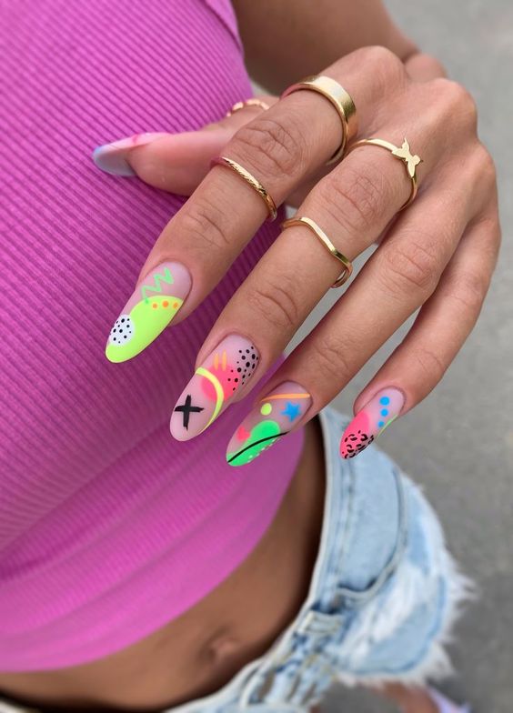 Multicolor Nails Spring 2024: A Splash of Color in Every Gesture