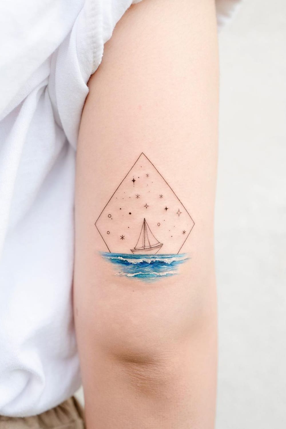 32 Gorgeous Wave Tattoo Designs You Should Try in 2023 – The Daily Worlds