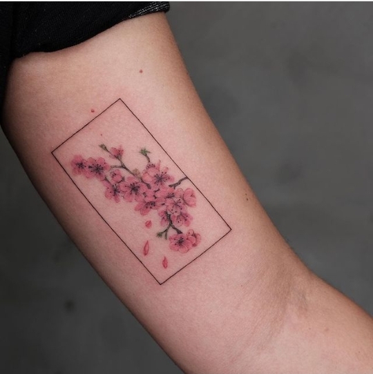 24 Enchanting Cherry Blossom Tattoo Creations – The Daily Worlds