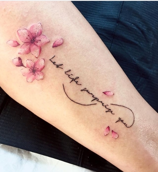 24 Enchanting Cherry Blossom Tattoo Creations – The Daily Worlds