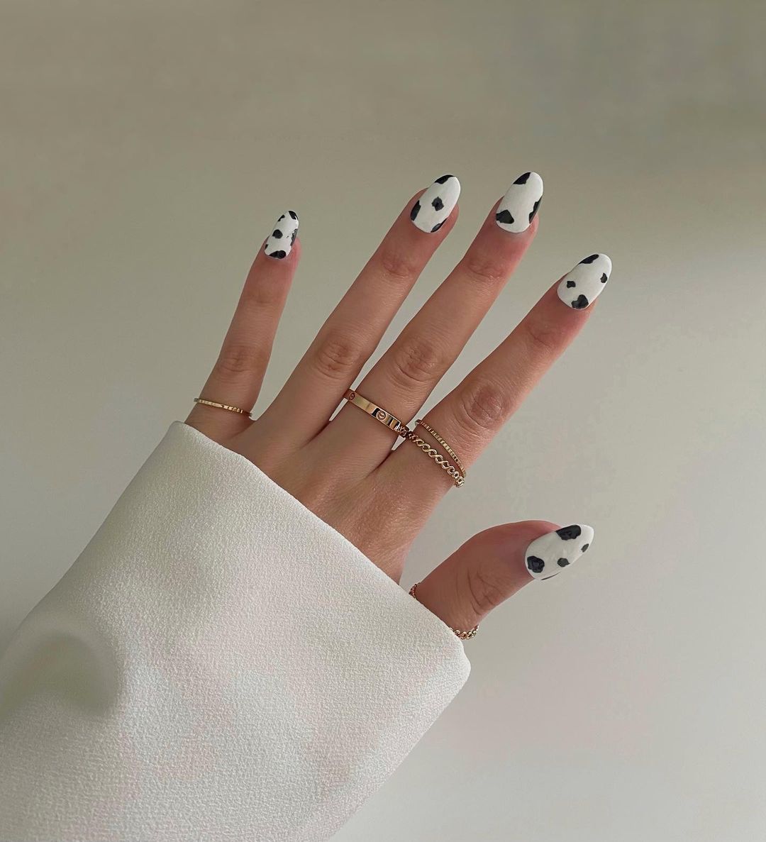 White Cow Nails