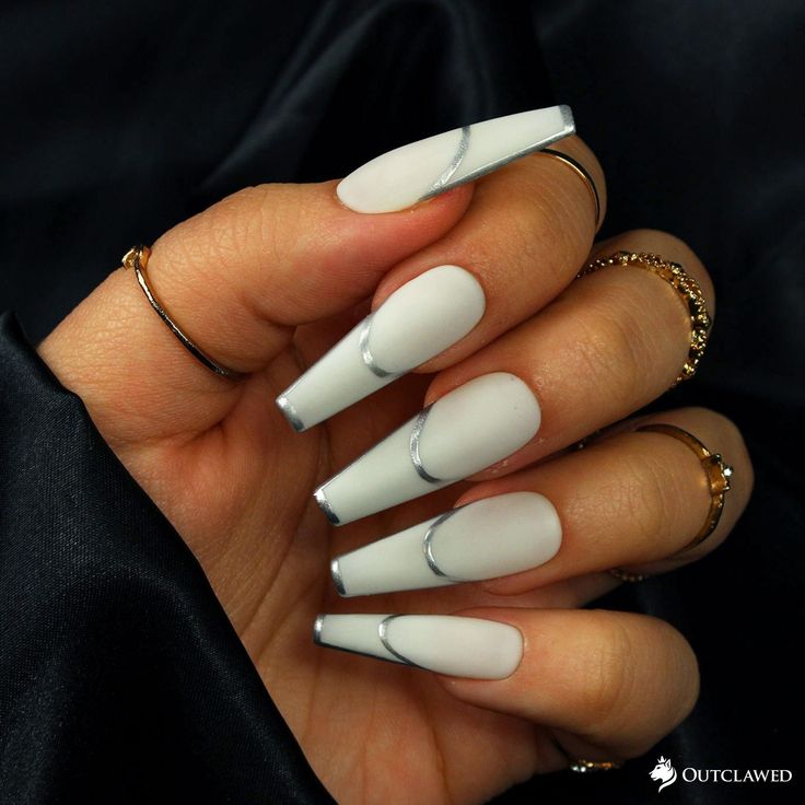 15 Chic Matte Winter Nail Ideas for 2023-2024