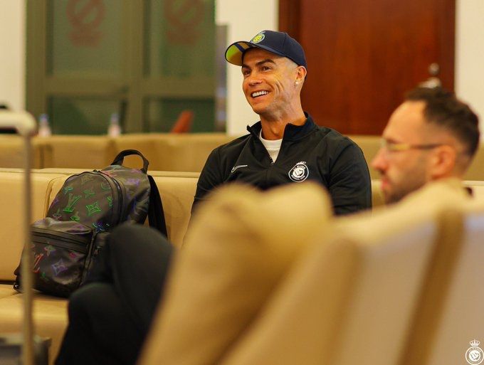 TCR. on X: " Cristiano Ronaldo and Al-Nassr just landed at Shenzen Airport, China. https://t.co/zH9LZ2ohsc" / X