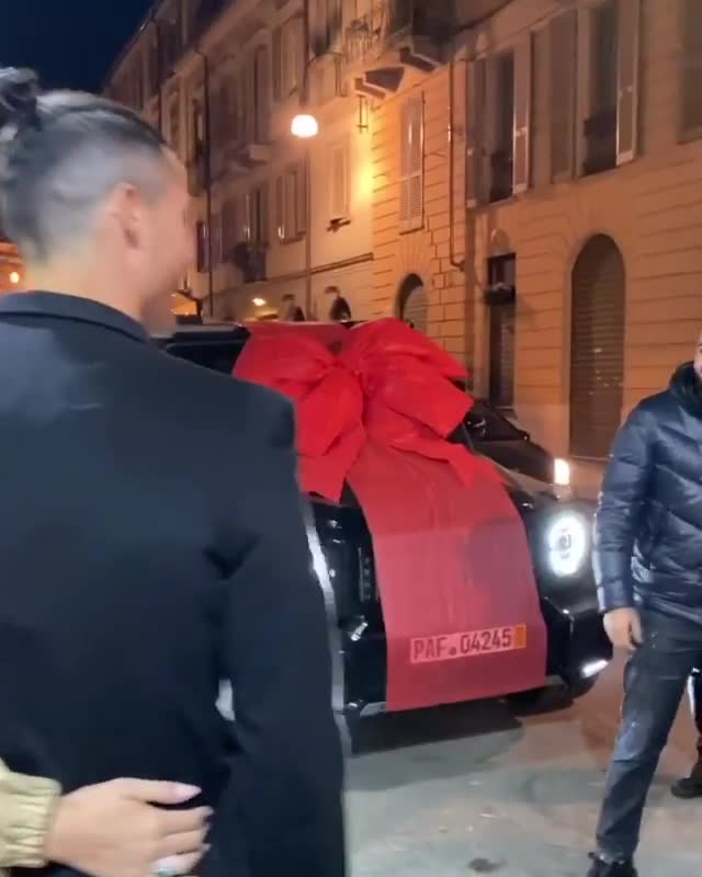 Cristiano Ronaldo was the lucky recipient of a Mercedes G Wagon Brabus for his 35th birthday