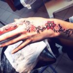 Beautiful tattoos on the hands of girls (15 Photos) 48 tattoos