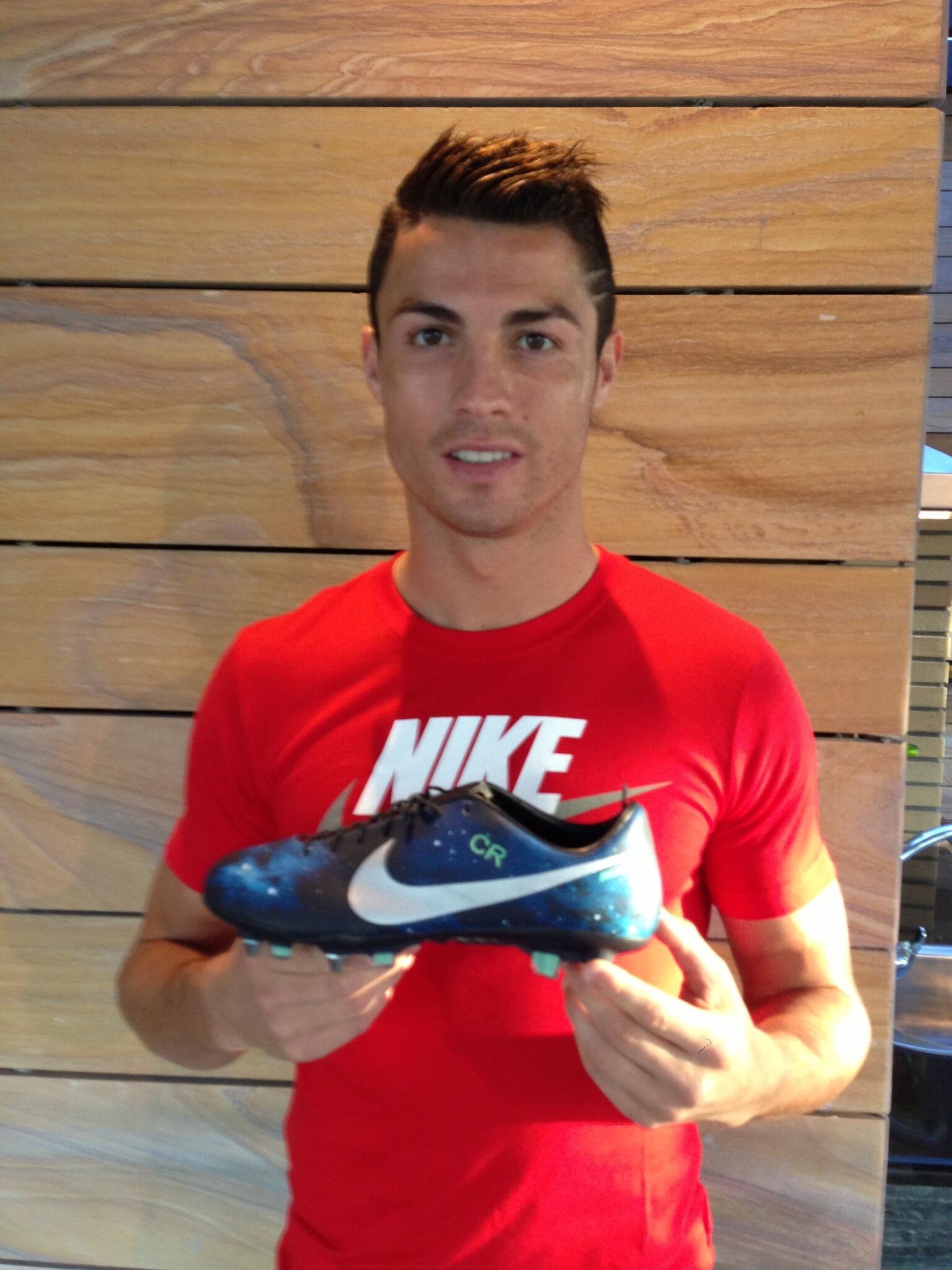 Cristiano Ronaldo on X: "My new #Mercurial boots from @NikeFootball - what do you think? http://t.co/VWxGRPNX37" / X