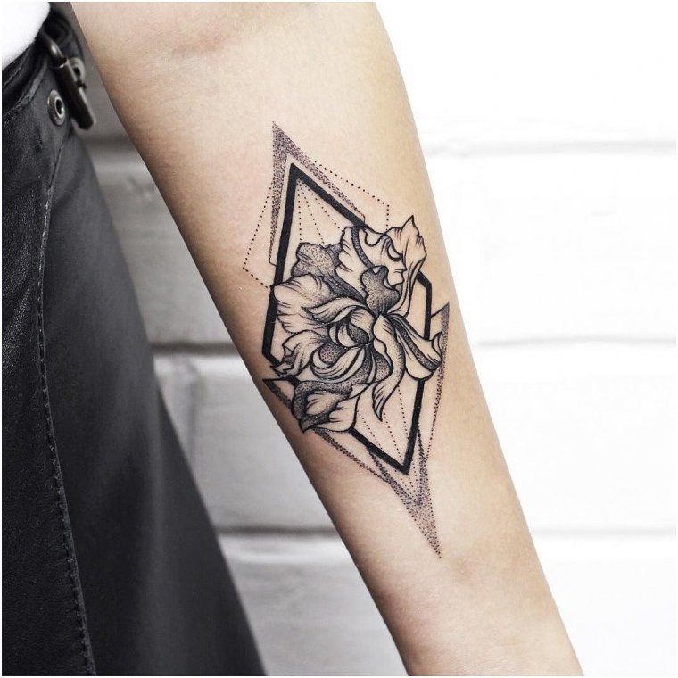 Geometric arm tattoos for girls (39 photos) 16 tattoos