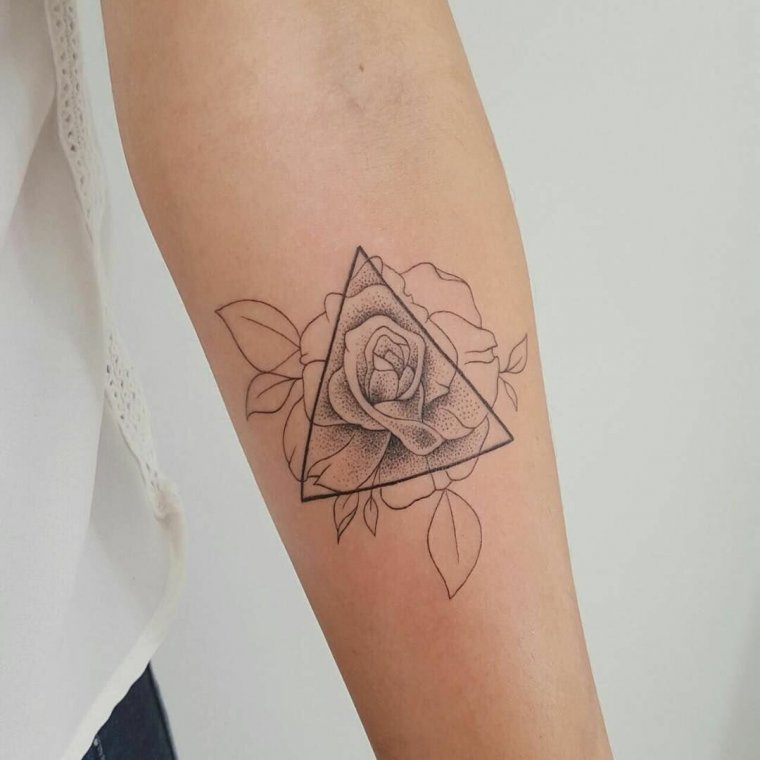 Geometric arm tattoos for girls (39 photos) 39 tattoos