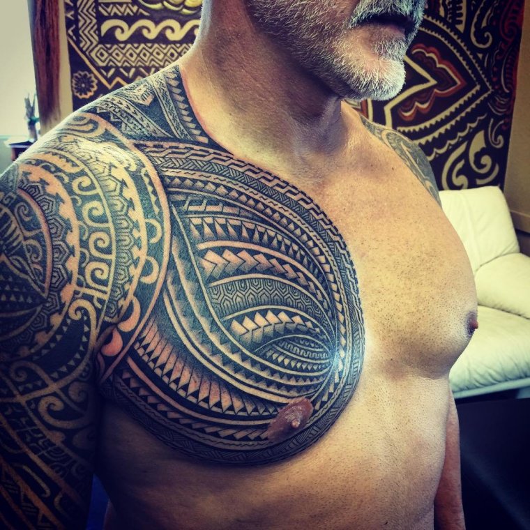 Fashionable men's shoulder tattoos (49 photos)35