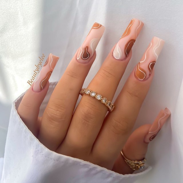 Caramel Swirl Nails