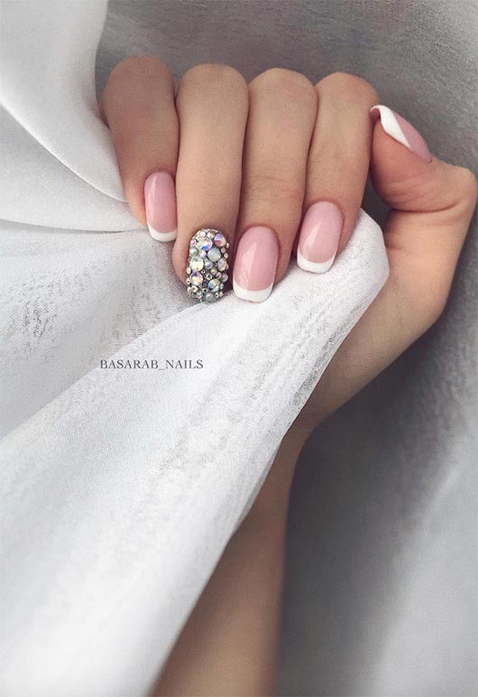 Fresh French Nail Designs: French Manicure Ideas