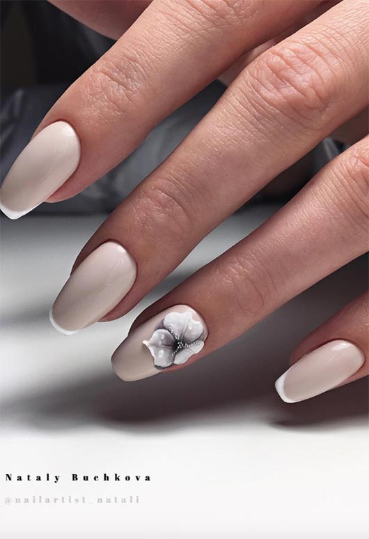 Fresh French Nail Designs: French Manicure Ideas