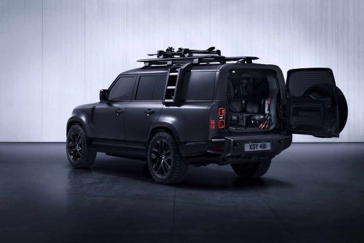 The Ultimate Luxury Explorer: Unveiling the Land Rover Defender 130 Outbound