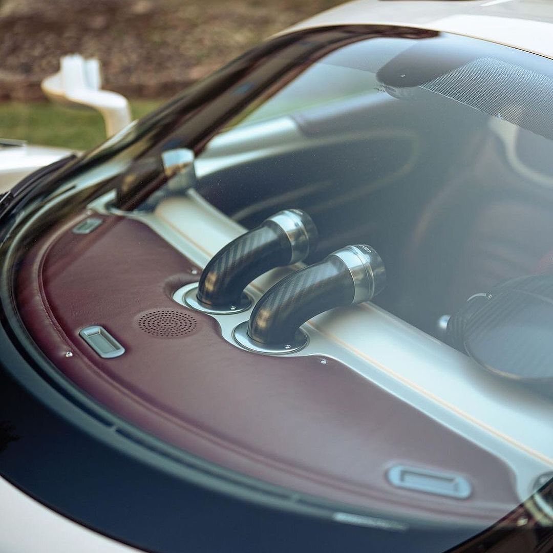 Close-up Of Pagani Utopia – “Successor” Of The Wind God Huayra With 873 Horsepower Launched With A Limited Number Of Only 99 Units In The World