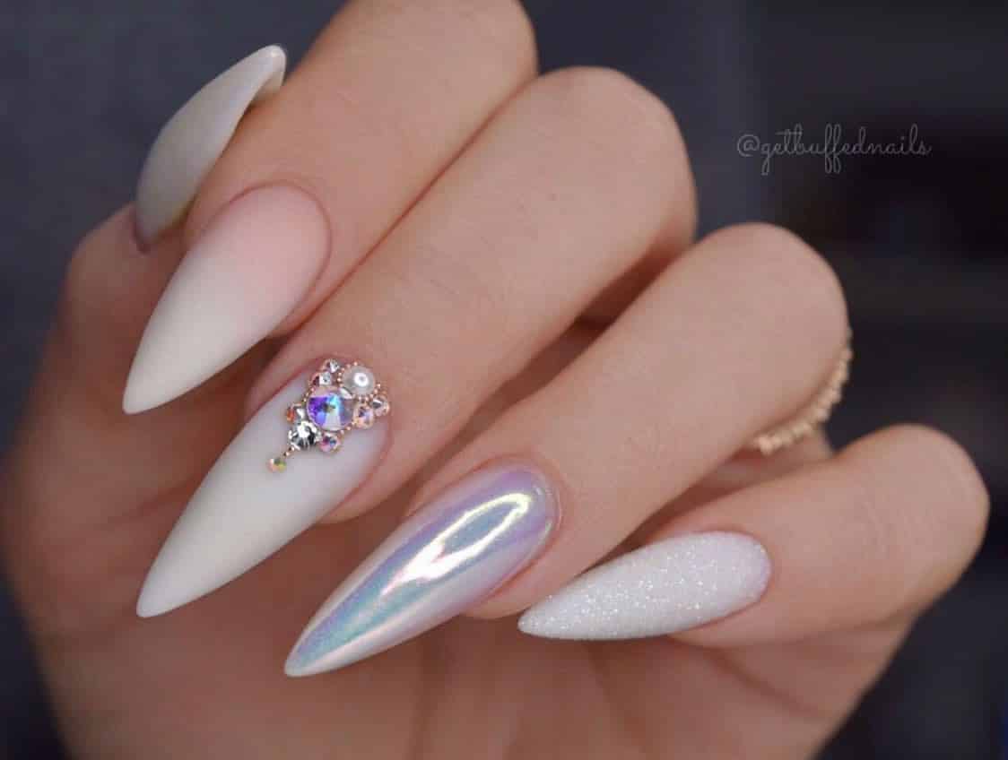 Stiletto-Nails-02