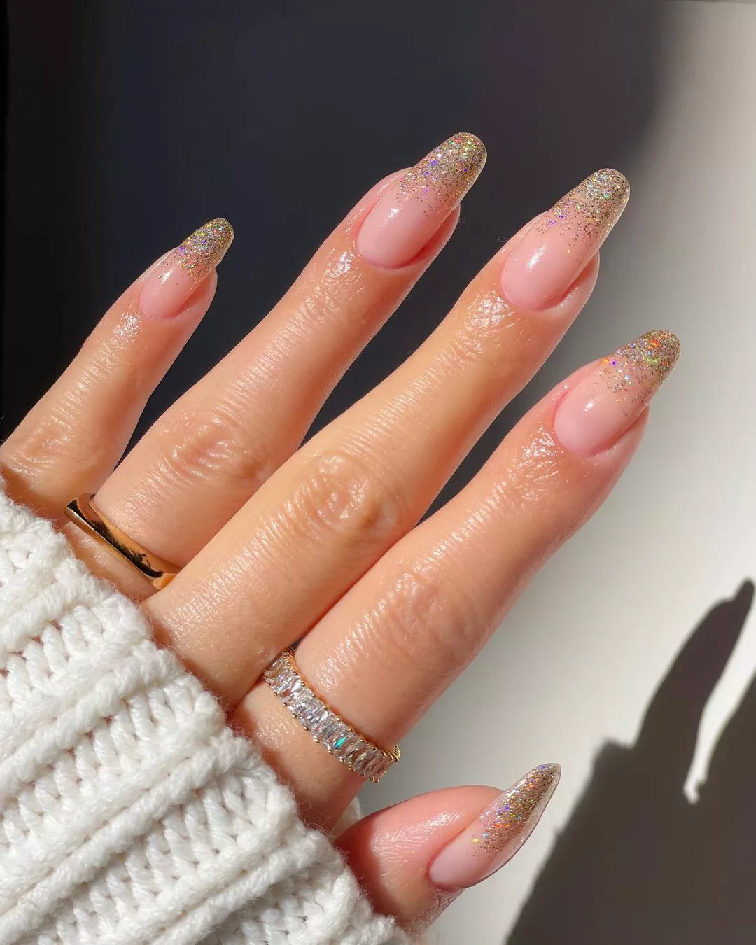 glitter ombre nail