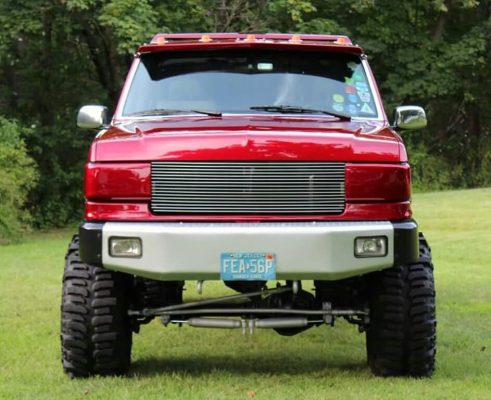 1989 Ford F-350. 408 Stroker small block. 39.5 inch Boggers