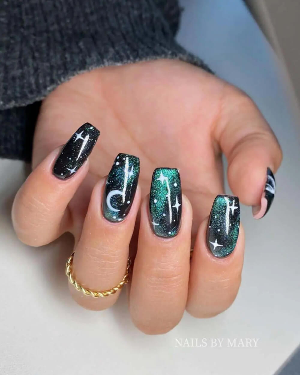 30 Hottest Cat Eye Nails: The Trendiest Manicure Style - 231