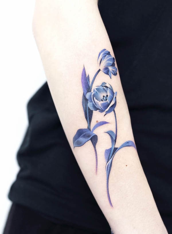 Blue roses tattoo by @foret_tattoo