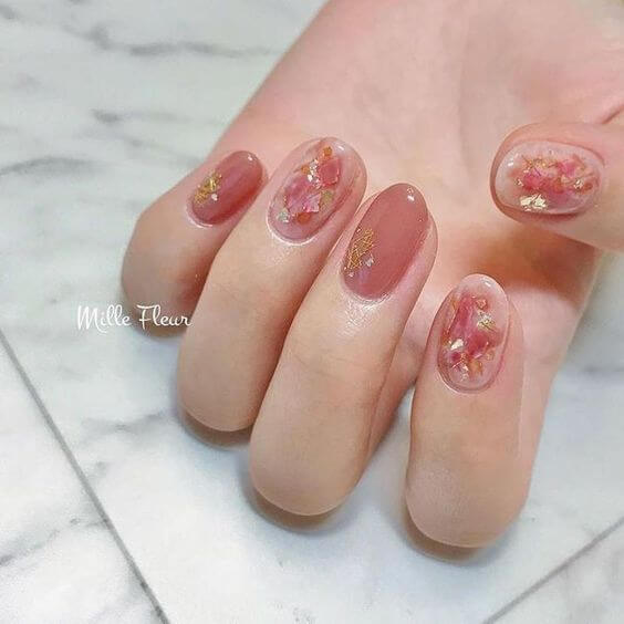 30 Alluring Floral Nail Ideas That Will Turn Your Hands Into Mini-Gardens - 215