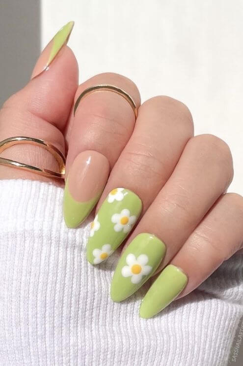 30 Alluring Floral Nail Ideas That Will Turn Your Hands Into Mini-Gardens - 189