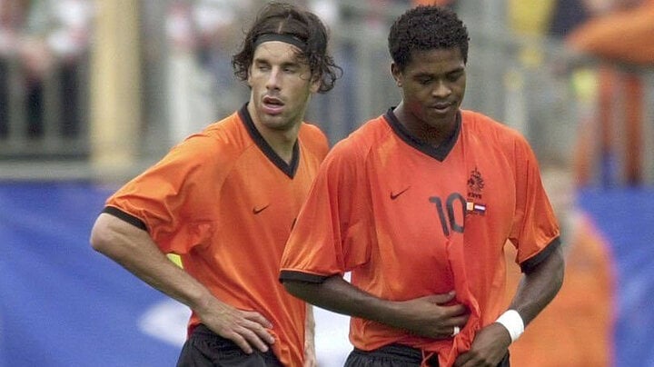 The Dutch team once owned two top strikers, Ruud van Nistelrooy and Patrick Kluivertz. Each person has 6 goals in EURO tournaments. Van Nistelrooy played 8 matches, while Kluivertz appeared in 9 matches. (Photo: Getty Images)