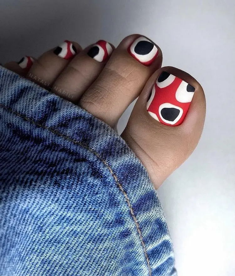 Say Goodbye to Pale Feet and Hello to Adorable Toes with This Pedicure Color Hack