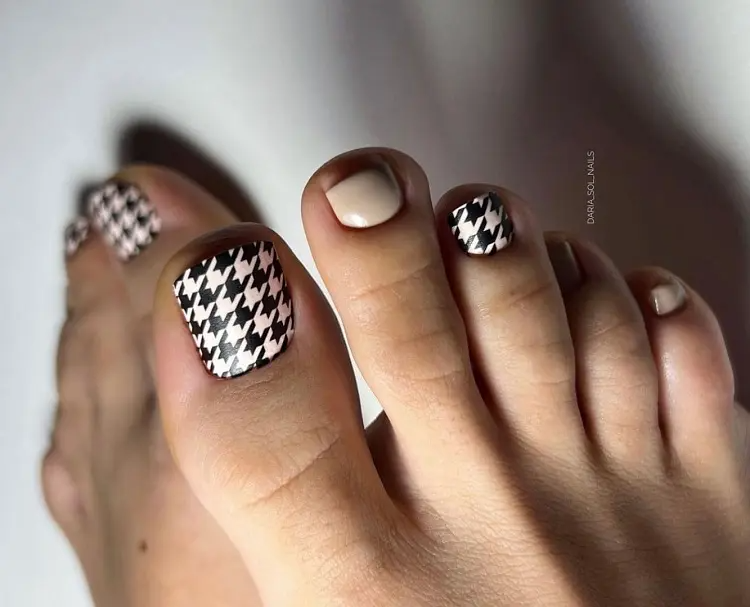 Say Goodbye to Pale Feet and Hello to Adorable Toes with This Pedicure Color Hack