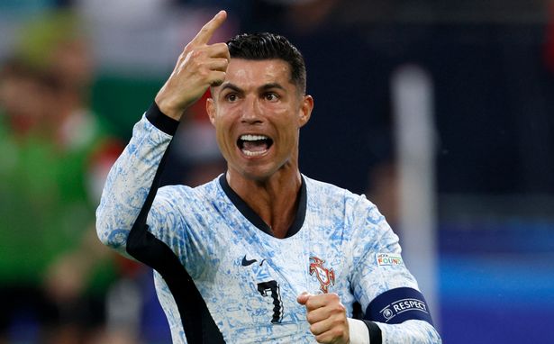 Furious Cristiano Ronaldo can't help himself as angry four-part tirade sees  him punished - Mirror Online