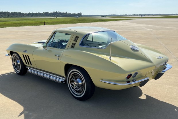 1965 Chevrolet Corvette Coupe 396/425 4-Speed