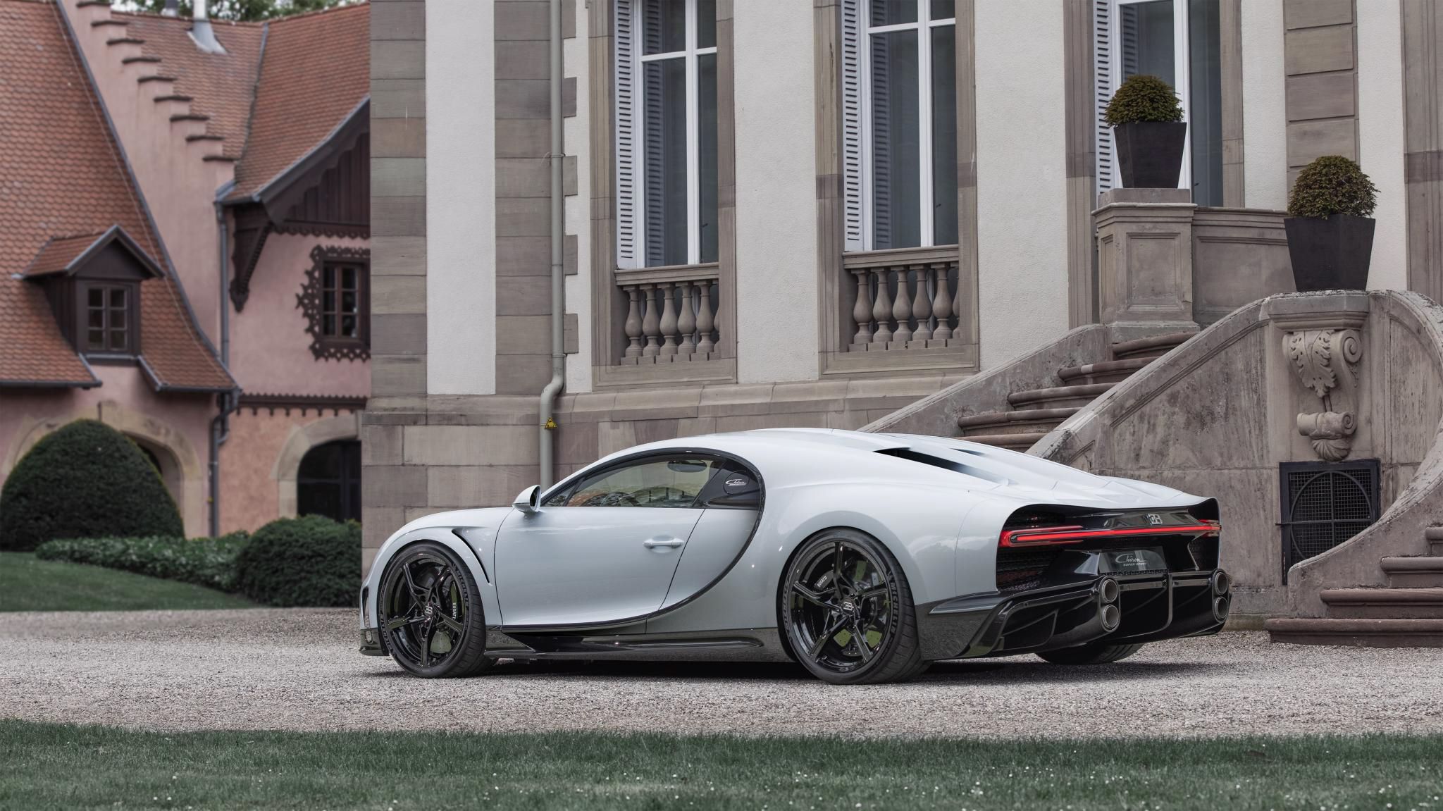 2021 bugatti chiron supersport