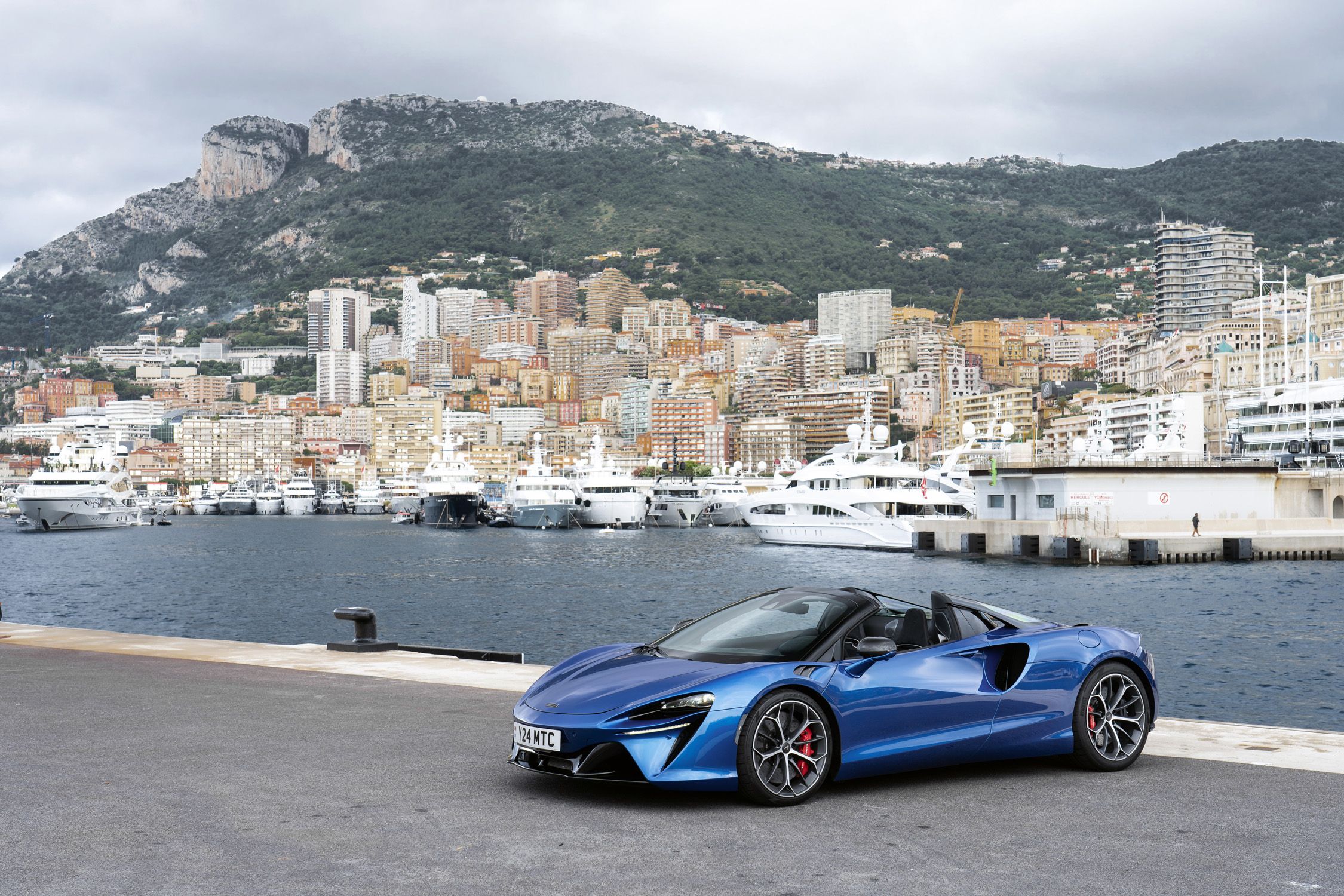 2025 mclaren artura spider